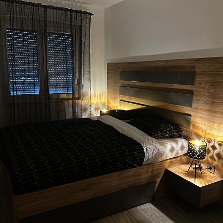 Apartman Nika ซริกเวนิซา ภายนอก รูปภาพ
