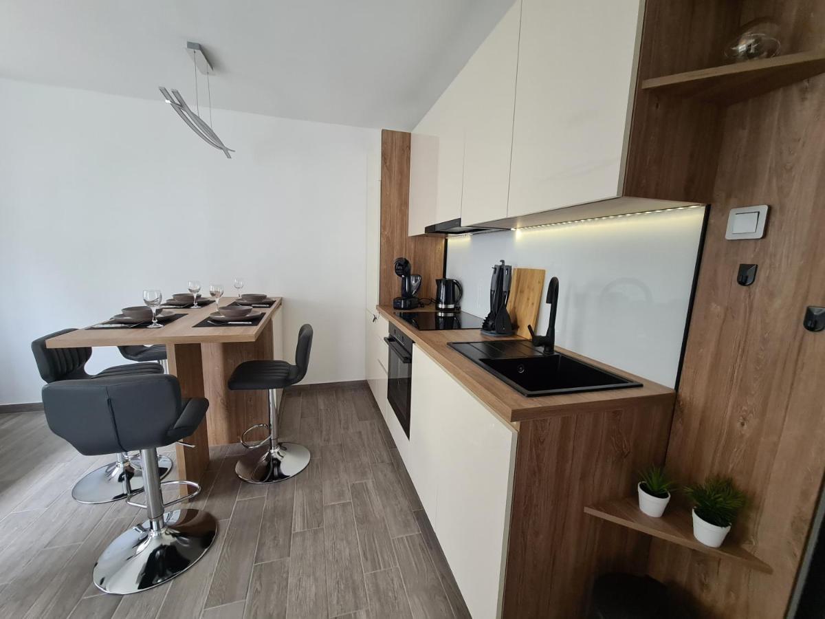 Apartman Nika ซริกเวนิซา ภายนอก รูปภาพ