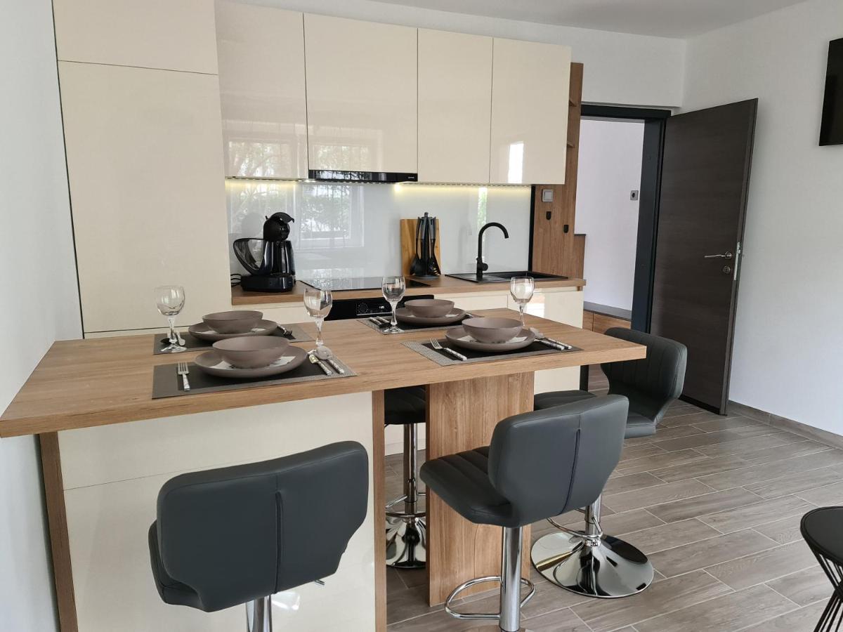 Apartman Nika ซริกเวนิซา ภายนอก รูปภาพ