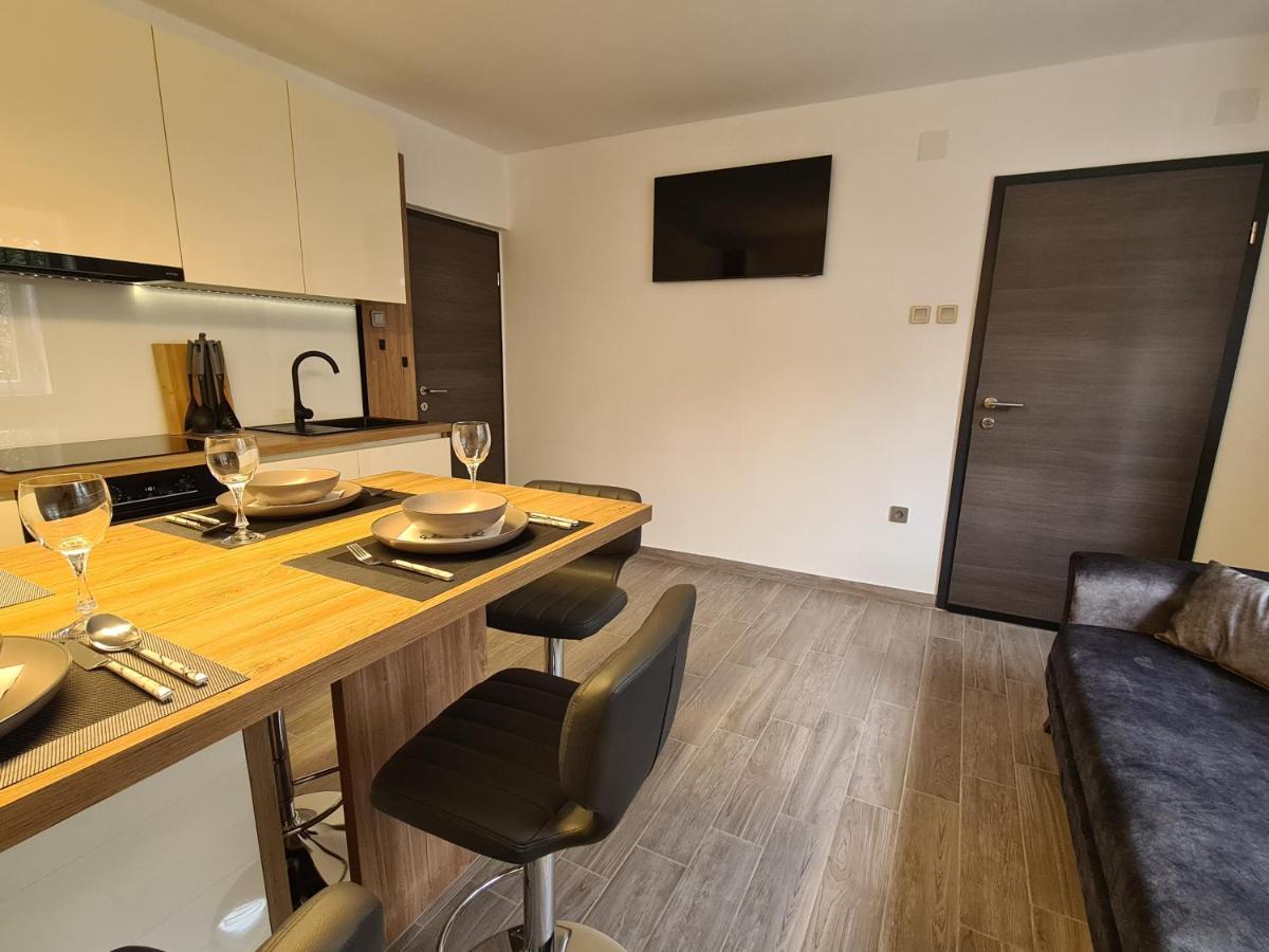 Apartman Nika ซริกเวนิซา ภายนอก รูปภาพ